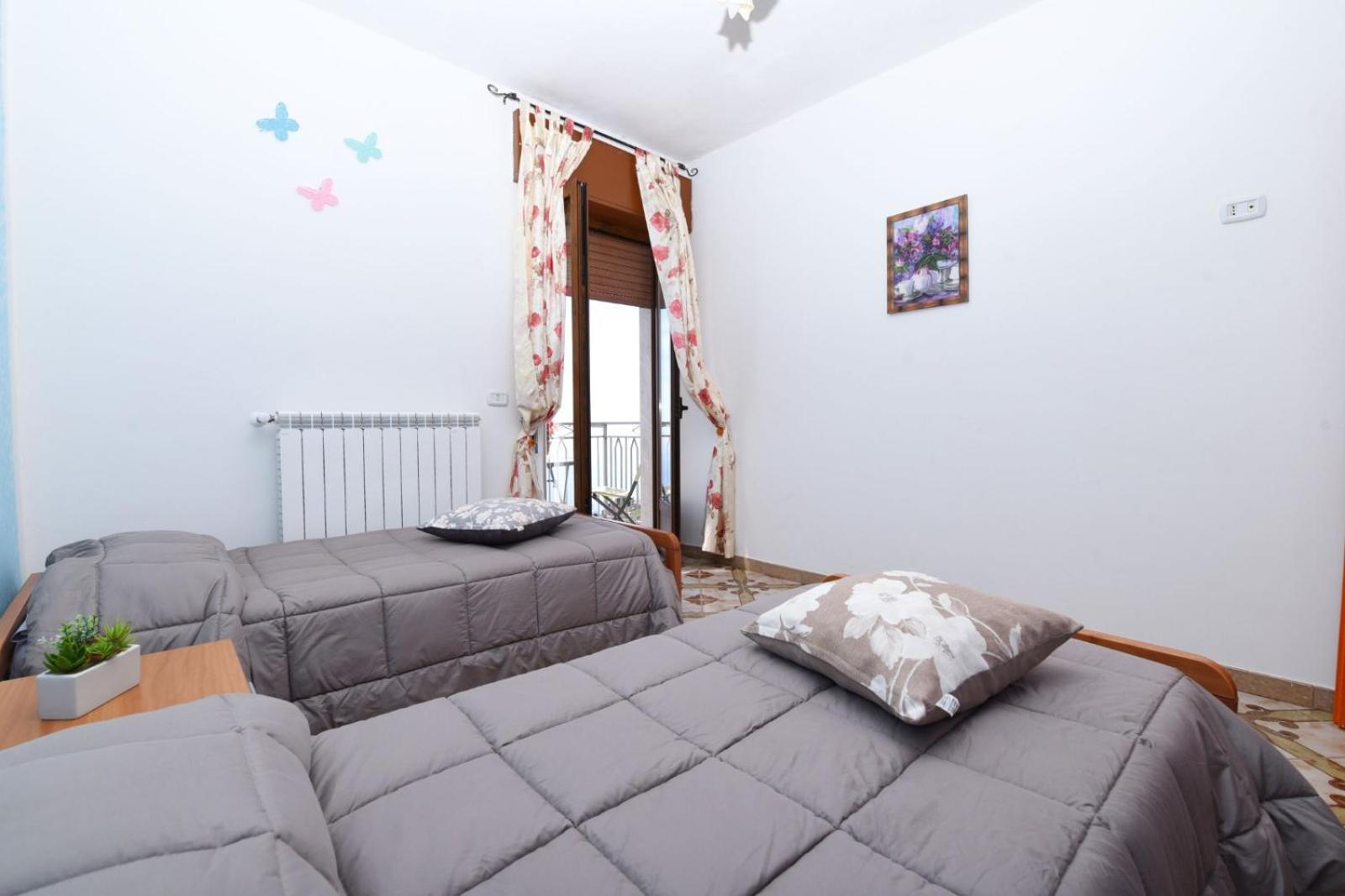 La Casa Dei Nonni Apartment อาเจโรลา ภายนอก รูปภาพ